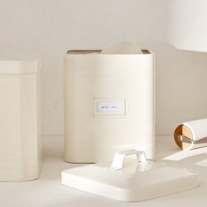 LAUNDRY TAB CONTAINER