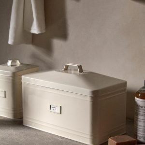 DETERGENT CONTAINER